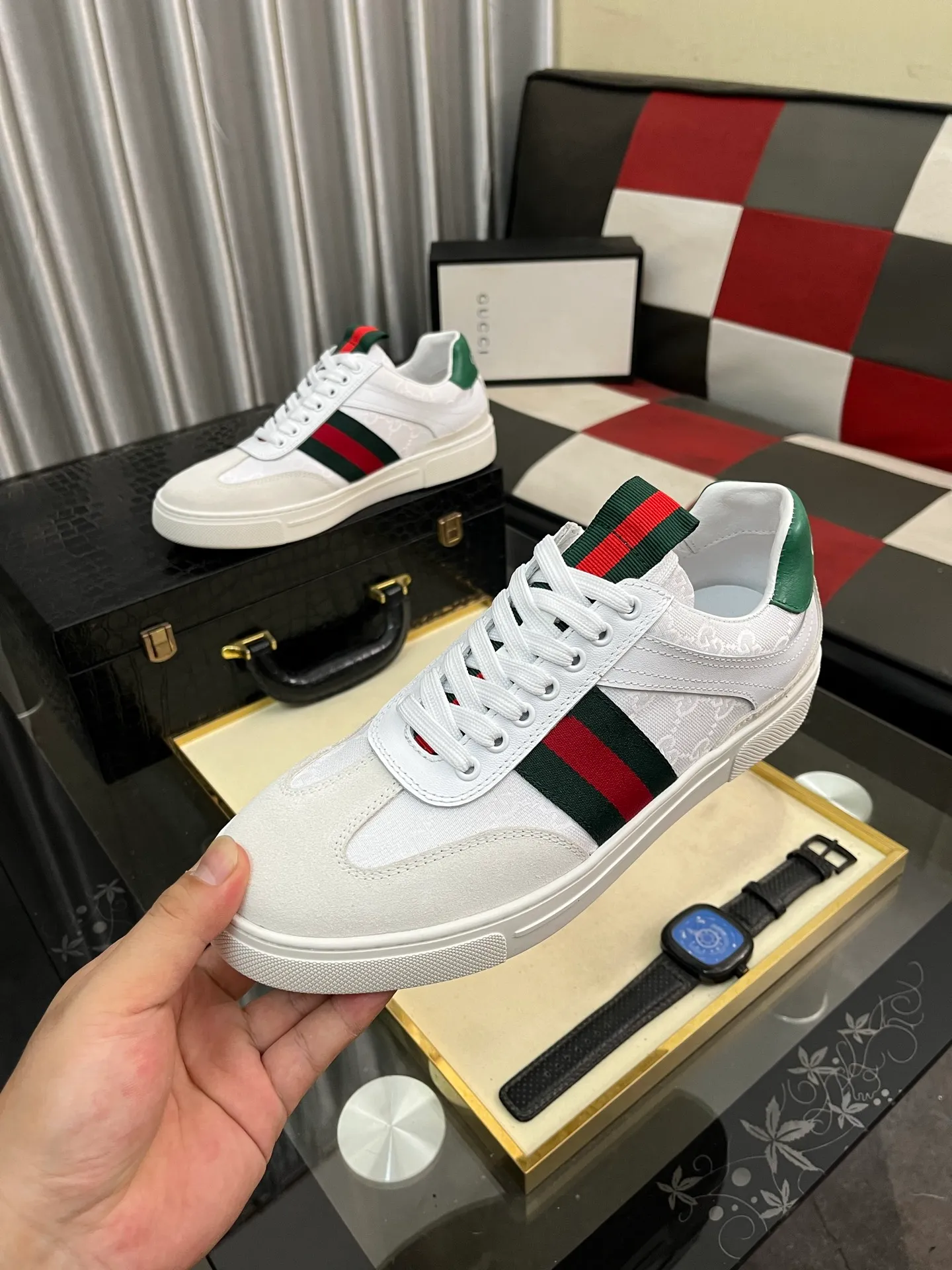 Men's Men's Shoes 💰440 ⌚️⌚️[GUCCI] Gucci men's casual shoes are absolutely popular 🔥The ultimate matching item for trendy men! The charm of super texture is irresistible, the main recommendation, the flower leather color is bright! The upper is made of high-quality brand printed fabric with cowhide, breathable leather lining and wear-resistant rubber sole, noble and elegant! Extremely comfortable🎁🎁You can be as handsome as you want💪 Available in sizes 38-44 and 5️⃣colors